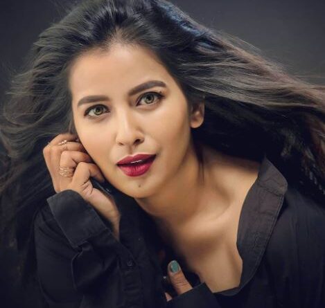 Komalee Prasad Indian film Actress Wiki ,Bio, Profile, Unknown Facts and Family Details revealed