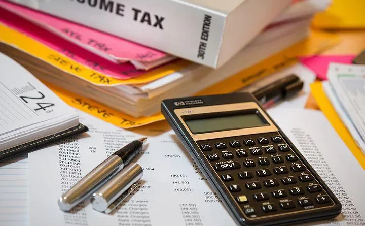 unclaimed tds brought forward, how to claim unclaimed tds of previous year, consequences of excess deduction of tds, more income tax deducted, why is my employer deducting too much tax, employer deducted too much tax, tds can be carried forward for how many years, how to carry forward tds to,