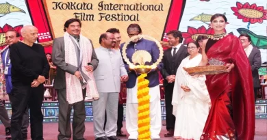 Mahua Moitra's 'duh' to Amit Malviya over what Amitabh Bachchan said in Kolkata