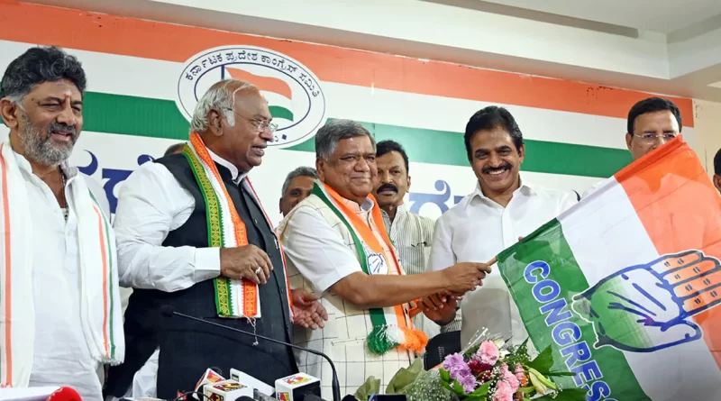 Sachin Pilot Out, Ex BJP Veteran In: Congress' Karnataka Star Campaigners